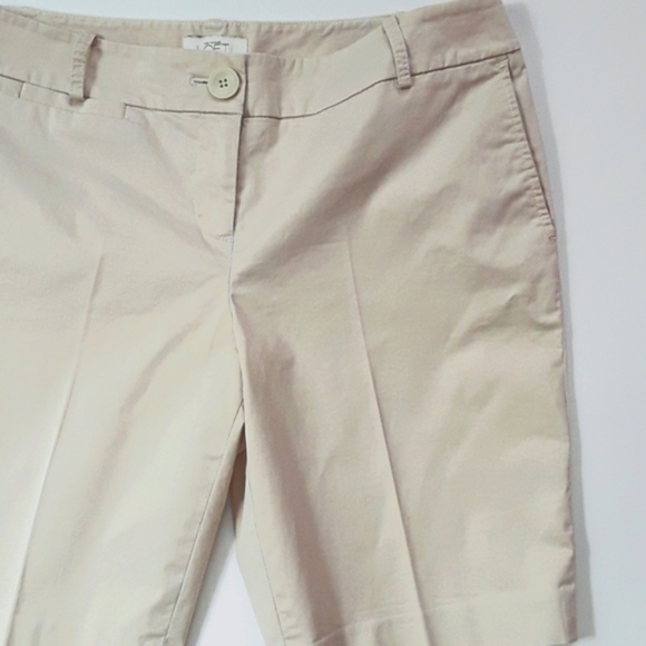 LOFT Riviera Shorts - Picture 2 of 6